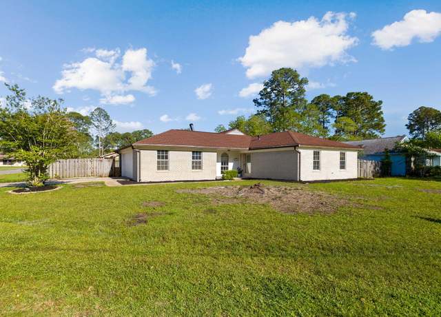 Property at 1517 Kruse Drive Dr, Fort Walton Beach, FL 32547, 4 beds, 2.5 baths
