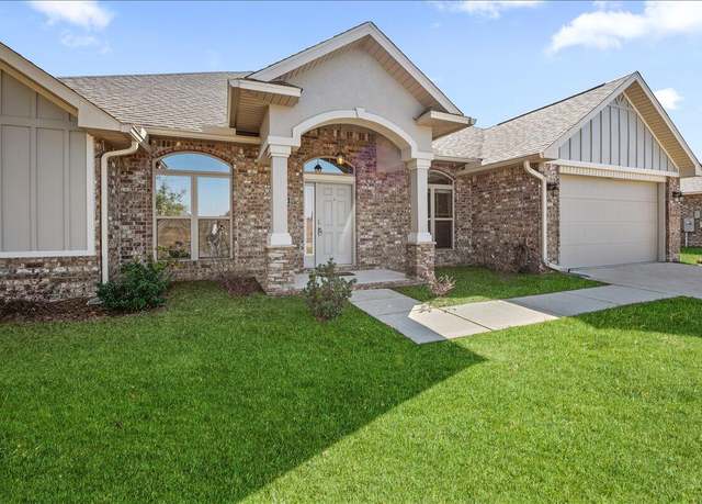 Property at 3208 Oxmore Dr, Crestview, FL 32539, 4 beds, 3 baths