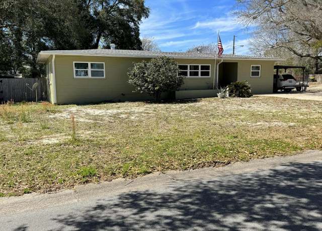Property at 48 NW Robinwood Dr, Fort Walton Beach, FL 32548, 3 beds, 1 bath