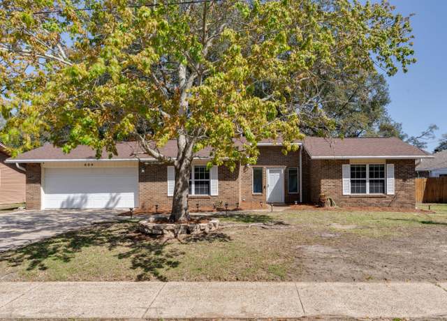 Property at 609 Crowder Ct, Fort Walton Beach, FL 32547, 3 beds, 2 baths