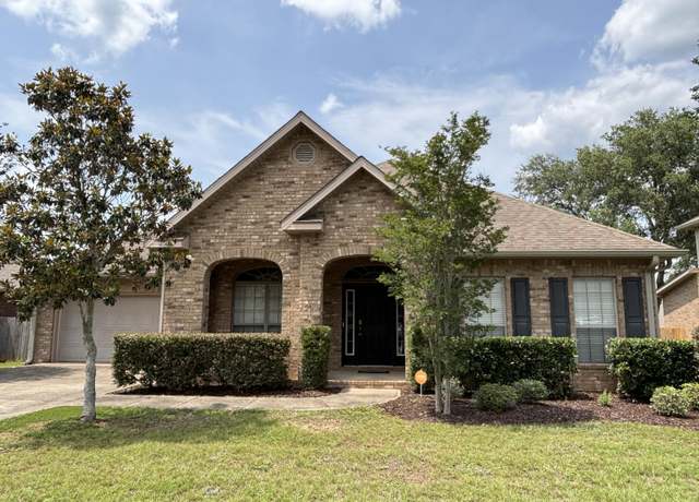 Property at 222 Paradise Palm Cir, Crestview, FL 32536, 5 beds, 3 baths