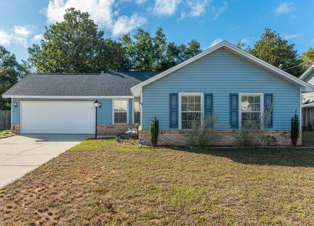 Property at 9 Holly Rd, Crestview, FL 32539, 3 beds, 2 baths
