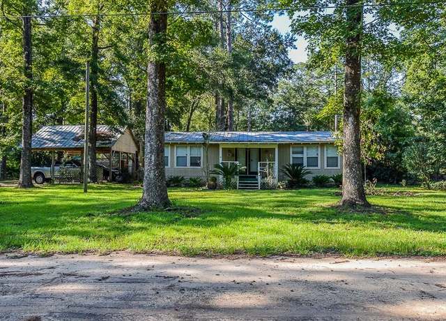 Property at 108 Tubbs Ln, Freeport, FL 32439, 3 beds, 2 baths