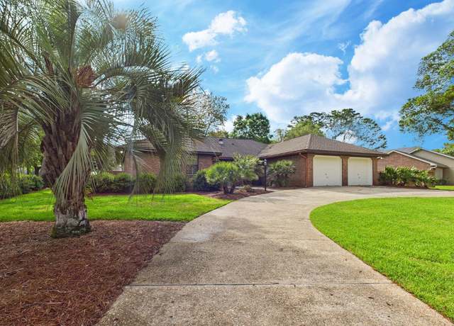 Property at 270 Wava Ave, Niceville, FL 32578, 2 beds, 2 baths