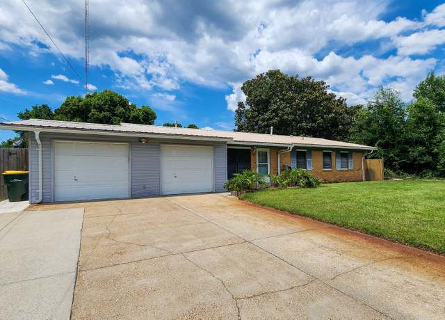Property at 191 SW Baggett Pl, Fort Walton Beach, FL 32548, 4 beds, 2 baths
