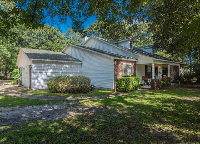 Property at 5740 N Highway 85, Crestview, FL 32536, 3 beds, 2.5 baths