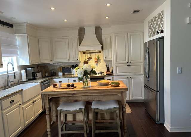 Property at 4485 Luke Ave Unit B, Destin, FL 32541, 3 beds, 2 baths