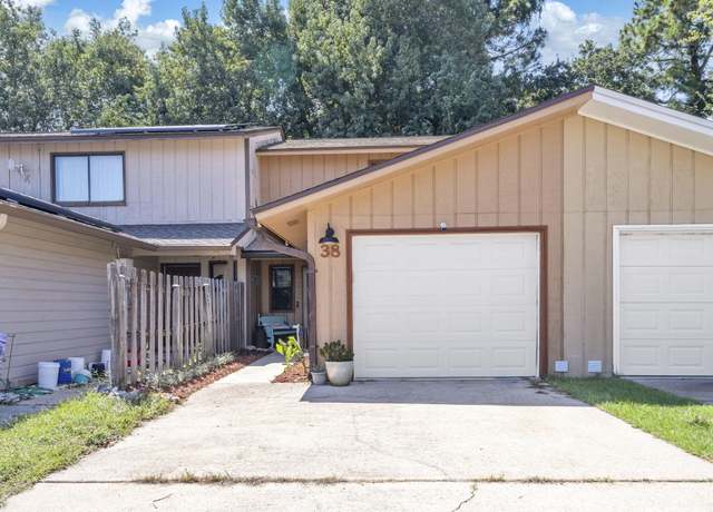 Property at 38 NW Baywood Ct #38, Fort Walton Beach, FL 32548, 2 beds, 1.5 baths