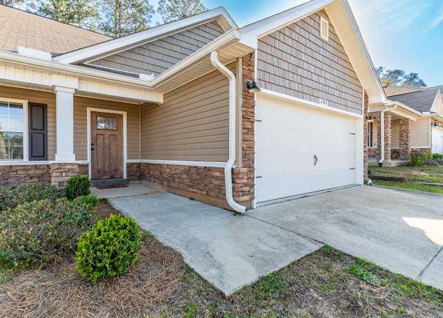 Property at 203 Wainwright Dr, Crestview, FL 32539, 4 beds, 2.5 baths