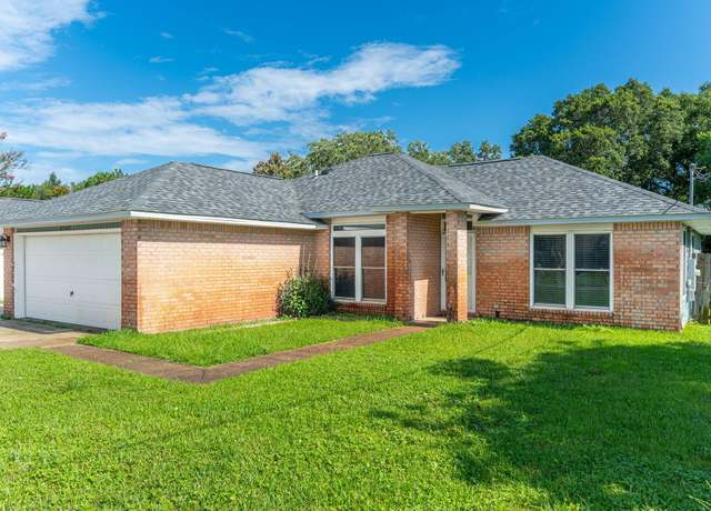 Property at 8562 Vehlin Ct, Navarre, FL 32566, 3 beds, 2 baths