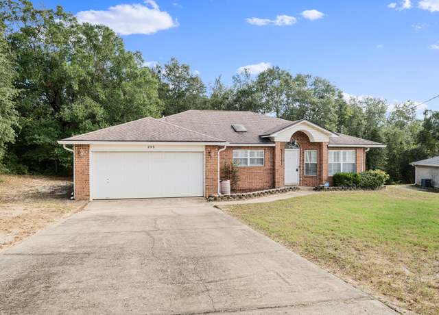 Property at 233 Lustan Dr, Crestview, FL 32536, 3 beds, 2 baths