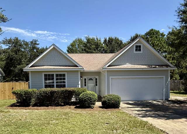 Property at 132 Peoria Blvd, Crestview, FL 32536, 4 beds, 3 baths