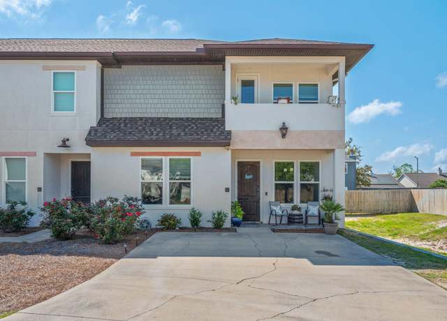 Property at 995 Airport Rd #41, Destin, FL 32541, 4 beds, 4 baths