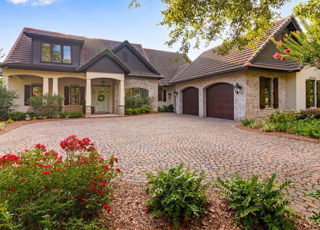 Property at 485 Captains Cir, Destin, FL 32541, 3 beds, 3.5 baths