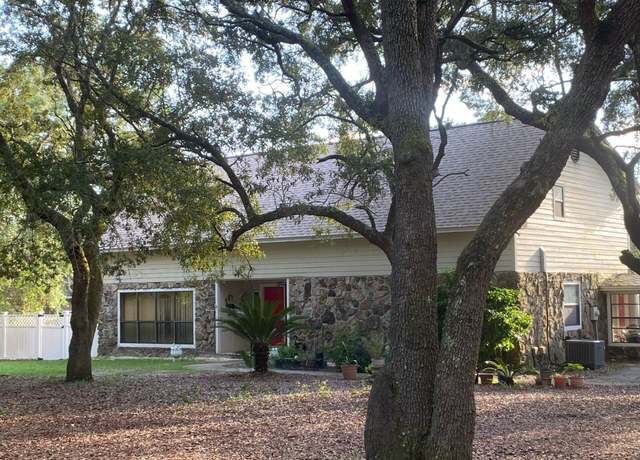 Property at 1115 White Point Rd, Niceville, FL 32578, 4 beds, 4.5 baths
