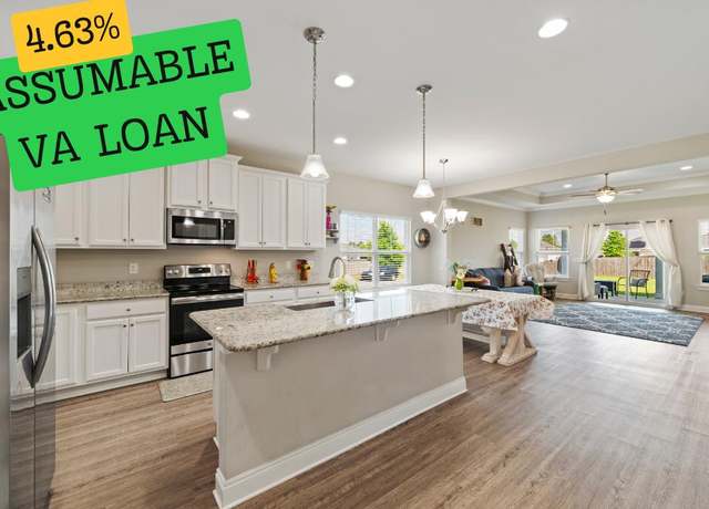 Property at 809 Whispering Creek Ave, Freeport, FL 32439, 4 beds, 2 baths