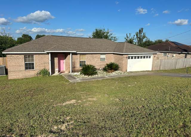 Property at 228 Trish Dr, Crestview, FL 32536, 3 beds, 2 baths