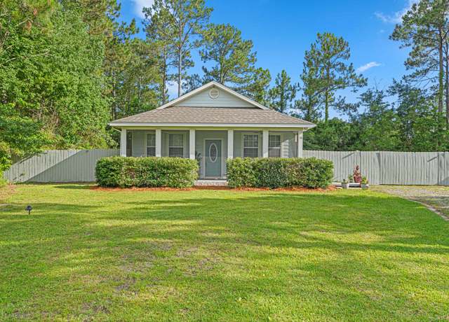 Property at 56 Quail Ct, Freeport, FL 32439, 3 beds, 2 baths