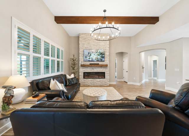 Property at 624 Tournament Ln, Freeport, FL 32439, 4 beds, 3 baths