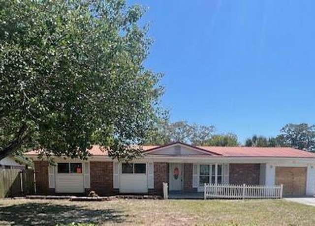 Property at 119 NE Fulmar Cir, Fort Walton Beach, FL 32548, 3 beds, 2 baths