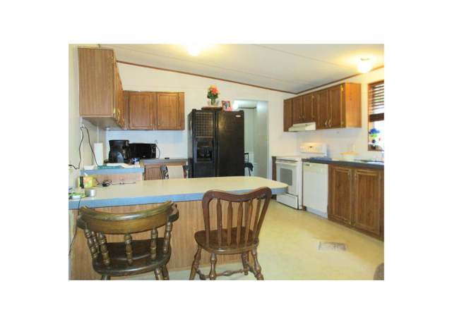Property at 2948 Ferris Dr, Navarre, FL 32566, 3 beds, 2 baths