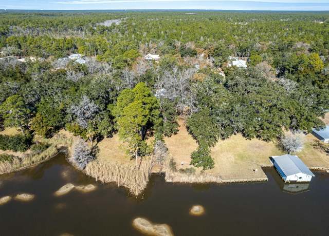 Property at 443 Pitts Bayshore Dr, Freeport, FL 32439, 3 beds, 3 baths