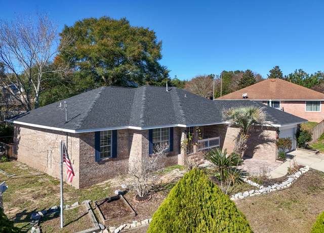 Property at 5200 Whitehurst Ln, Crestview, FL 32536, 4 beds, 2 baths