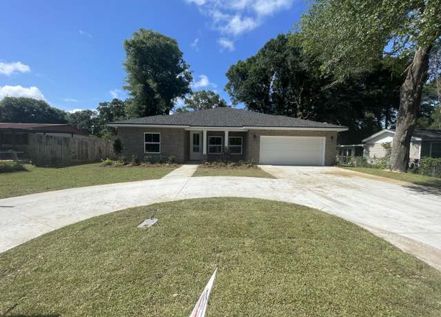 Property at 424 Ed St, Fort Walton Beach, FL 32547, 4 beds, 3.5 baths
