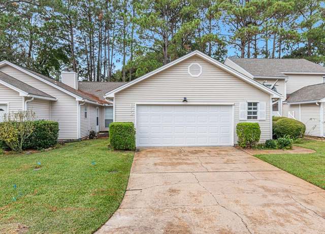 Property at 632 Emerald Ln, Fort Walton Beach, FL 32547, 3 beds, 2 baths