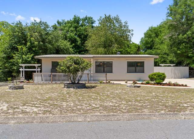 Property at 345 Avon Ln, Mary Esther, FL 32569, 3 beds, 2.5 baths