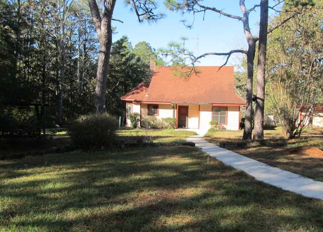Property at 315 Kemper Ln, FL 32433, 4 beds, 2 baths