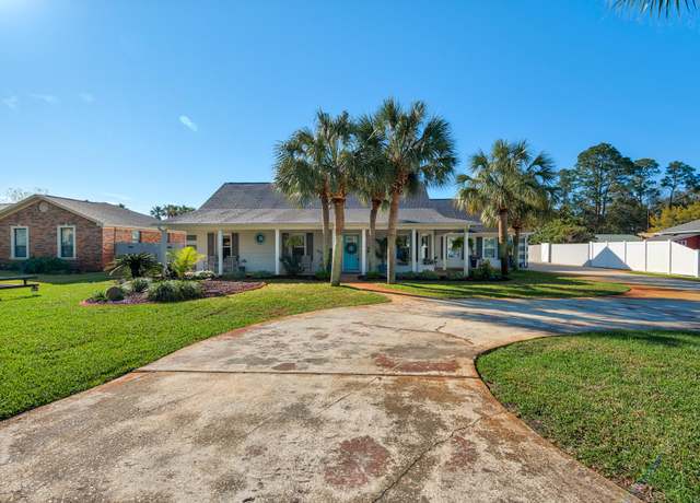 Property at 2957 Coral Strip Pkwy, Gulf Breeze, FL 32563, 4 beds, 3 baths