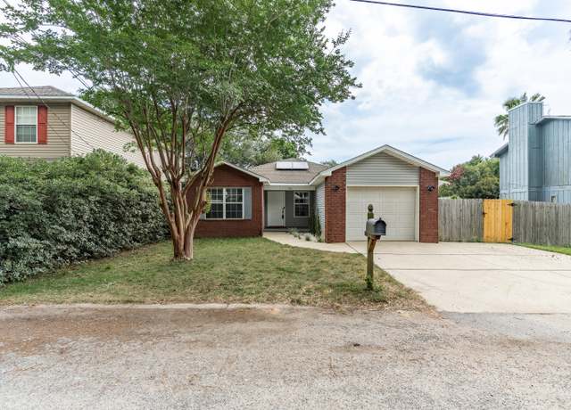 Property at 336 Harris St, Mary Esther, FL 32569, 3 beds, 2 baths