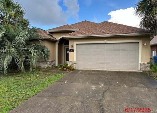 Property at 2071 Fountainview Dr, Navarre, FL 32566, 3 beds, 2 baths