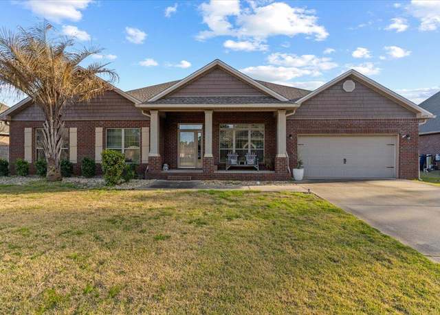 Property at 6095 Marie Dr, Gulf Breeze, FL 32563, 4 beds, 3.5 baths