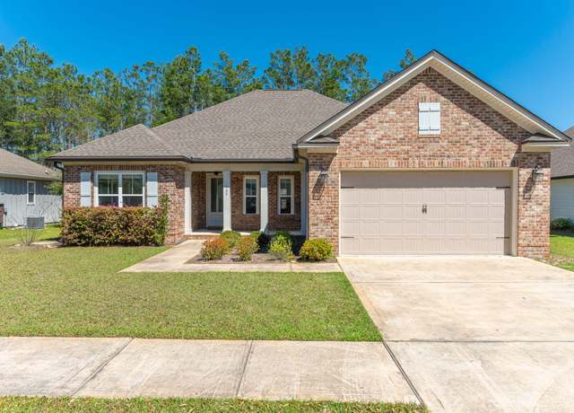 Property at 125 Perimeter Pl, Freeport, FL 32439, 4 beds, 2.5 baths
