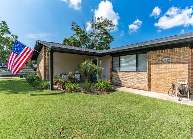 Property at 1110 Coral Dr, Niceville, FL 32578, 3 beds, 2 baths