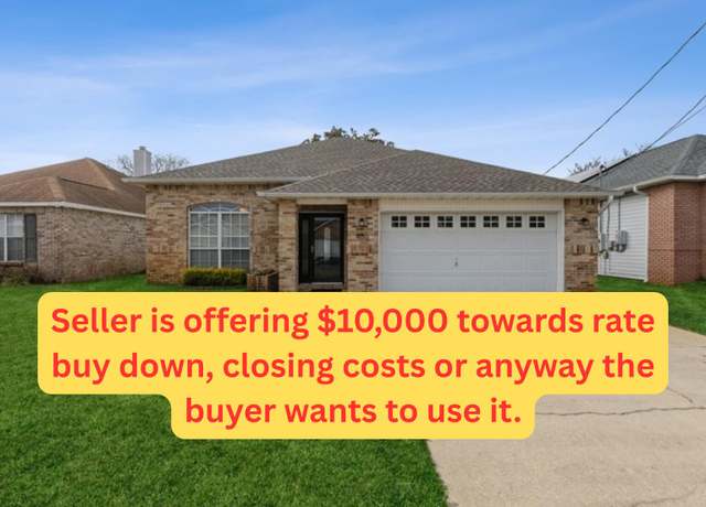 Property at 460 W Park Dr, Mary Esther, FL 32569, 3 beds, 2 baths