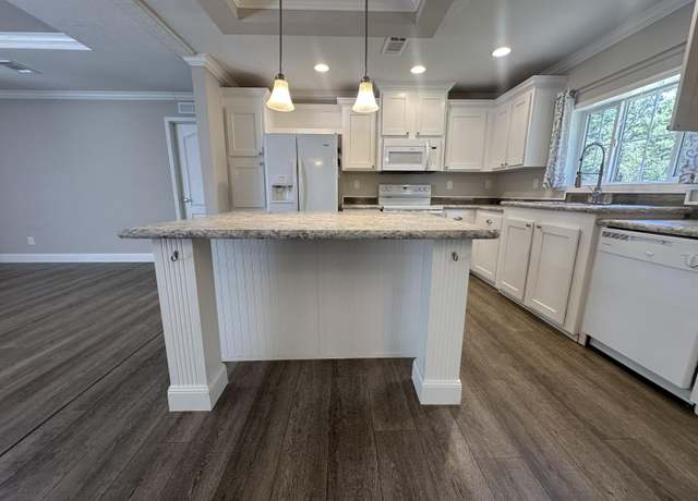 Property at 203 Delaware Rd, FL 32433, 3 beds, 2 baths