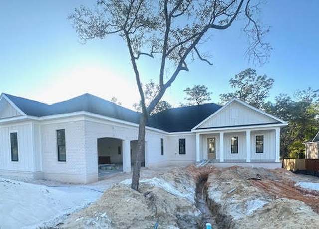 Property at 127 Caraway Dr, Niceville, FL 32578, 4 beds, 3 baths