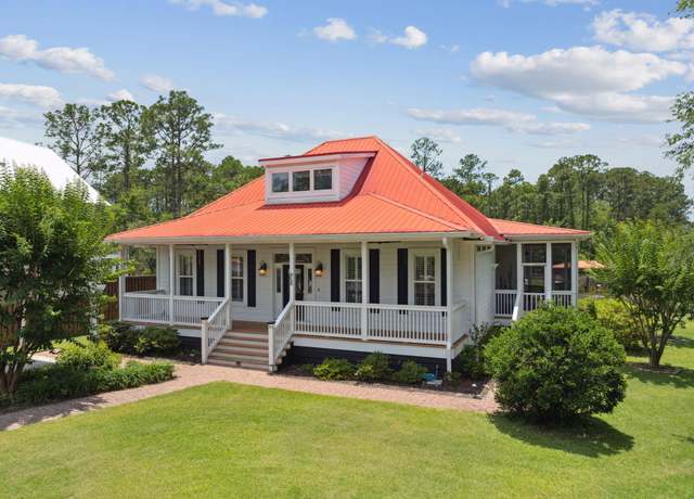 Property at 458 Bayou Cir, Freeport, FL 32439, 3 beds, 3 baths