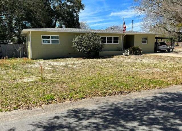 Property at 48 NW Robinwood Dr, Fort Walton Beach, FL 32548, 3 beds, 1 bath