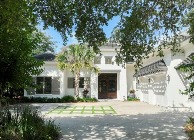 Property at 489 Regatta Bay Blvd, Destin, FL 32541, 4 beds, 4.5 baths