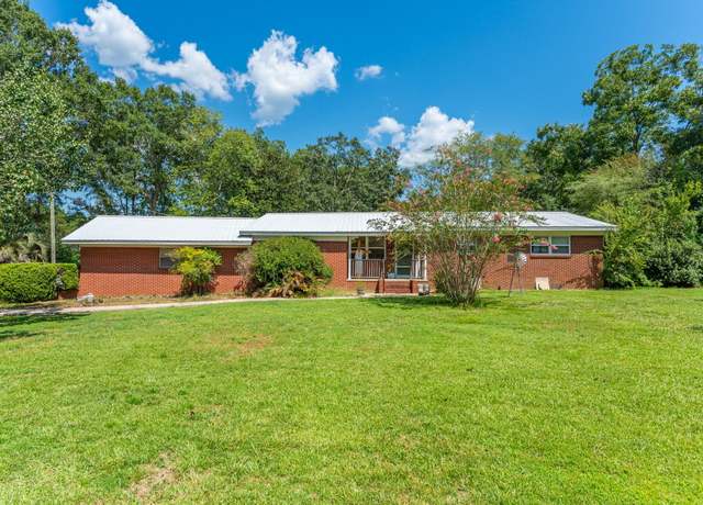 Property at 6005 Bud Moulton Rd, Crestview, FL 32536, 3 beds, 2 baths
