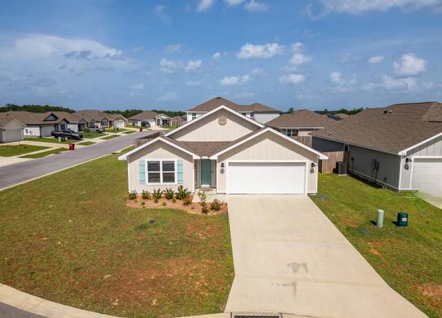 Property at 919 Sandbar Loop, Crestview, FL 32539, 4 beds, 2 baths