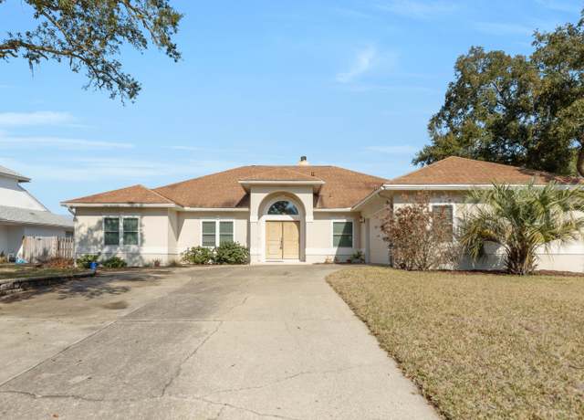 Property at 2839 Jack Nicklaus Way, Shalimar, FL 32579, 4 beds, 3.5 baths