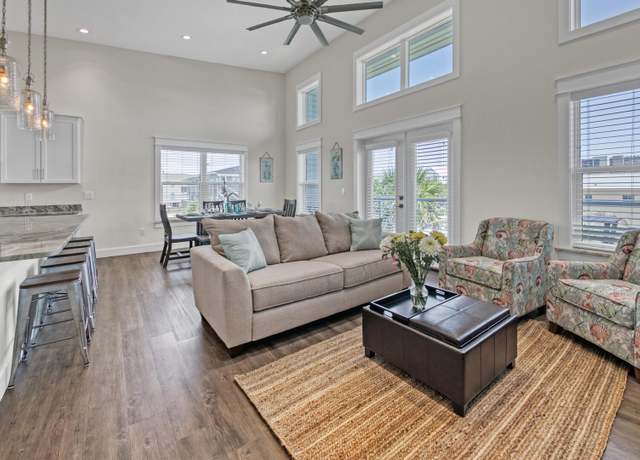 Property at 340 Bluefish Dr Unit 210, Fort Walton Beach, FL 32548, 4 beds, 3 baths