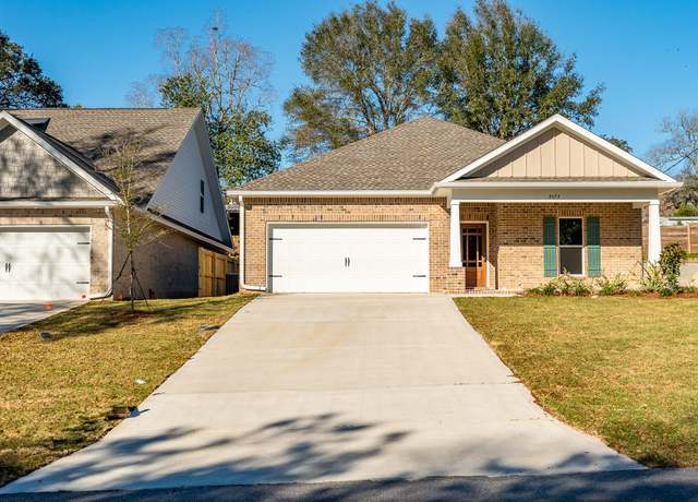 Property at 807 A S Cedar Ave, Niceville, FL 32578, 4 beds, 2 baths