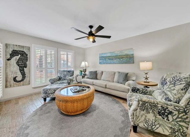 Property at 17 Forest Hills Ln Unit 17C, Miramar Beach, FL 32550, 2 beds, 2.5 baths