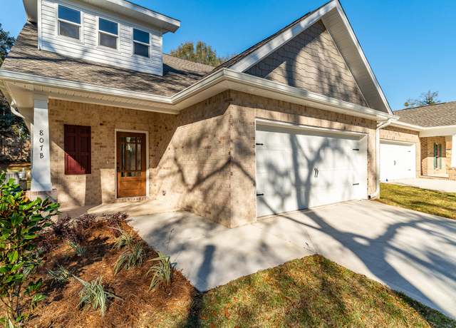 Property at 807 B S Cedar Ave, Niceville, FL 32578, 3 beds, 2.5 baths